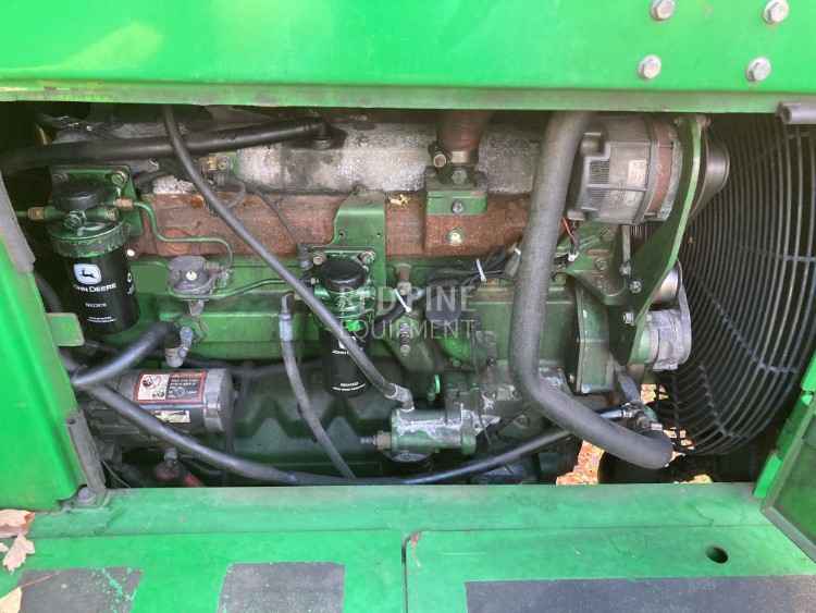 John Deere 335D