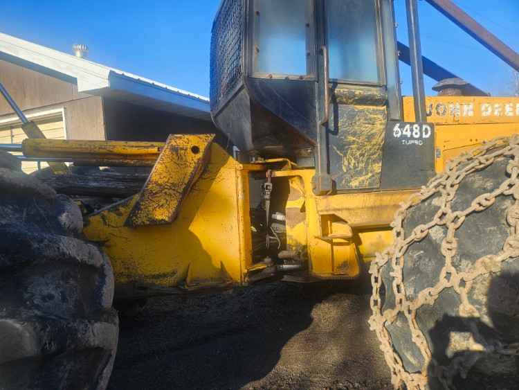 John Deere 648D