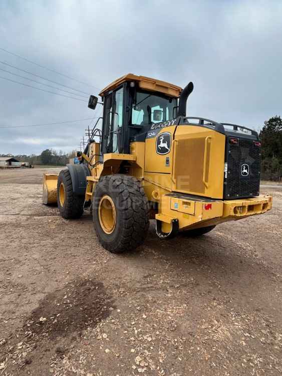 John Deere 524L 