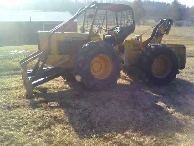 John Deere 440B