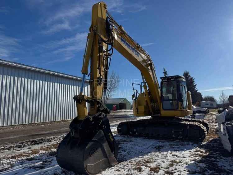 Komatsu PC238LC-11