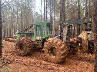 John Deere 648GIII