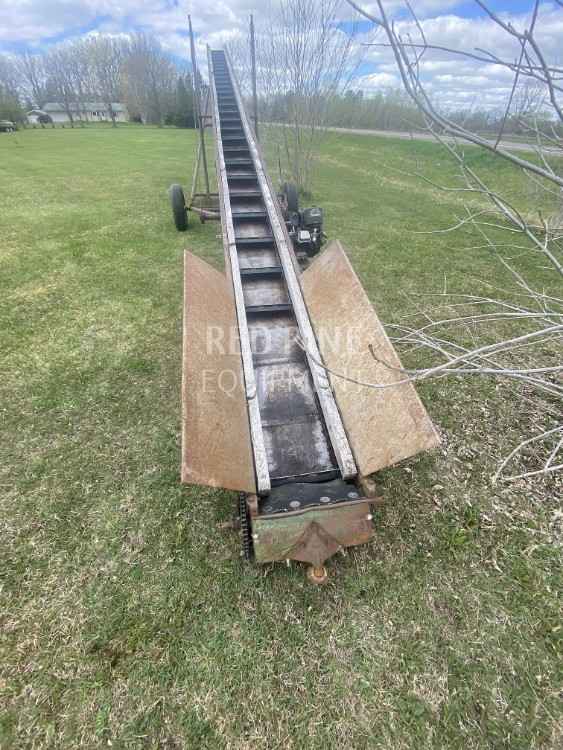 John Deere 34' Conveyor