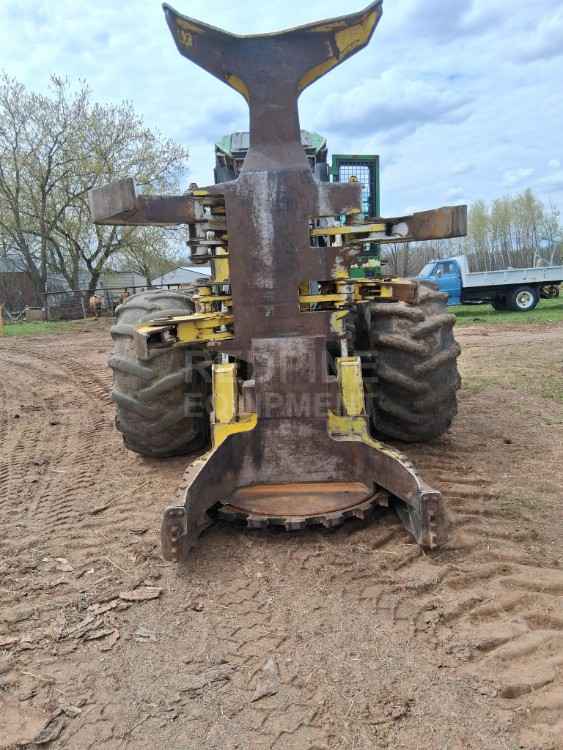 John Deere 843J 