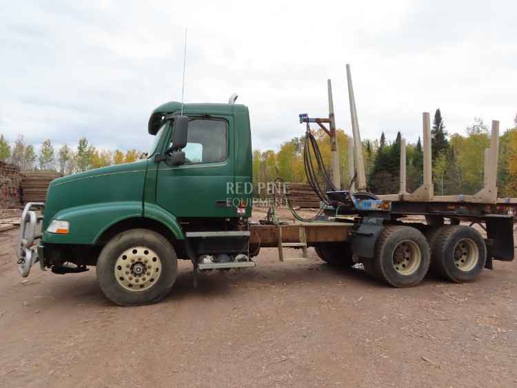 Volvo VNM64T