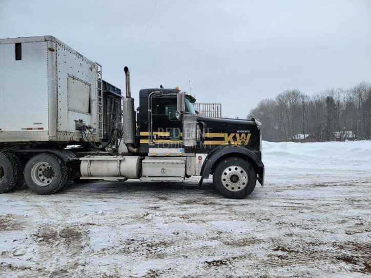 Kenworth W900