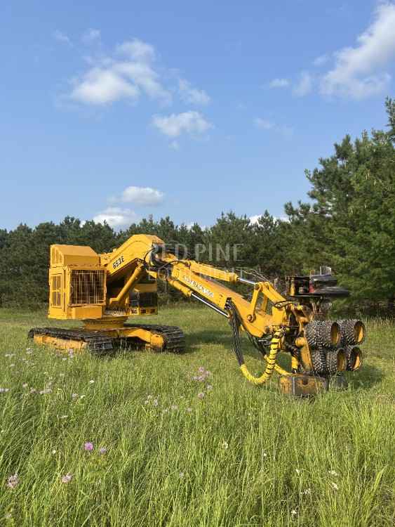 John Deere 653E